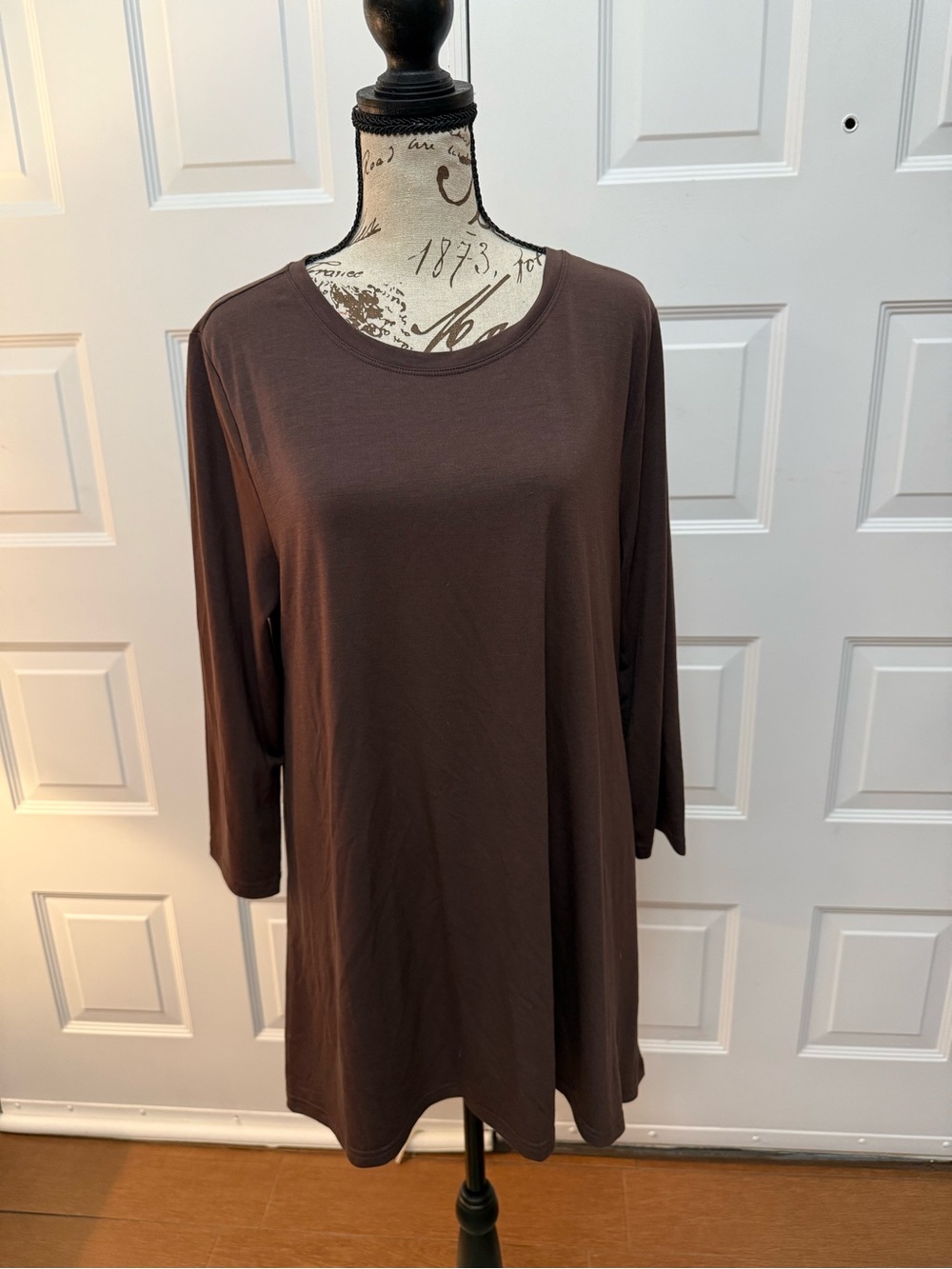 Coco + Carmen Chocolate Brown Scoop-Neck 3/4 Sleeve Tunic